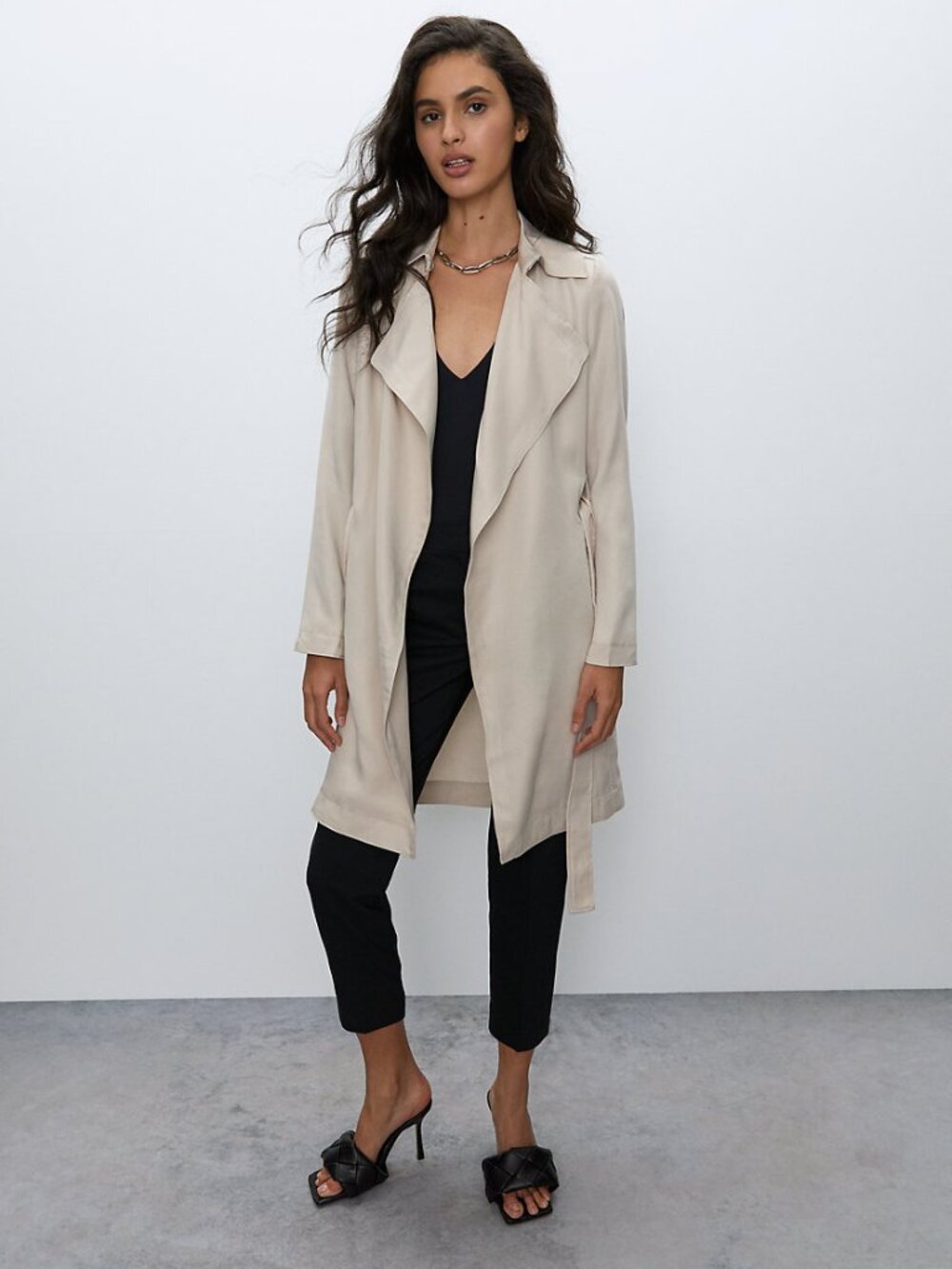 Aritzia Babaton Maximo Trench Coat Size M Bone